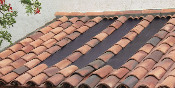 tegola fotovoltaica integrata nel tetto